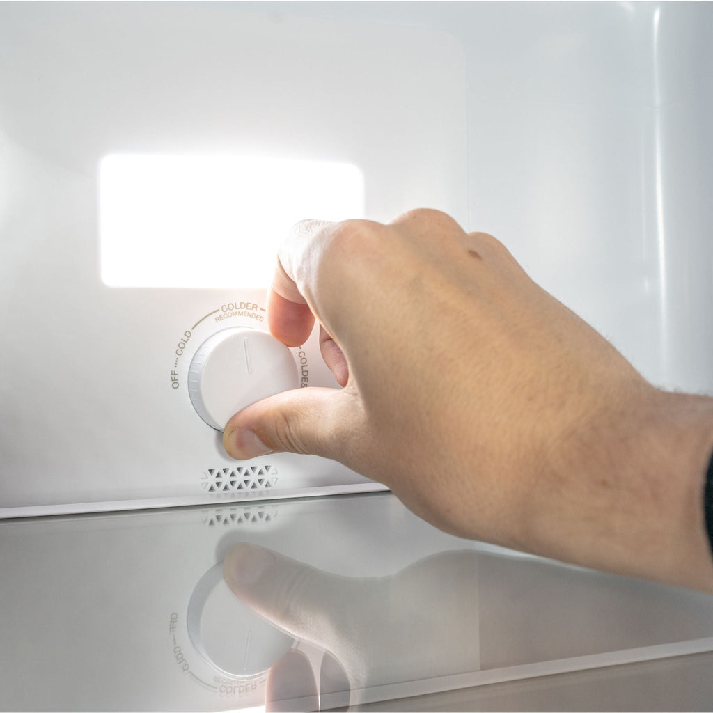 Réfrigérateur à congélateur inférieur Danby (DBMF100B1SLDB) - Aspect inox