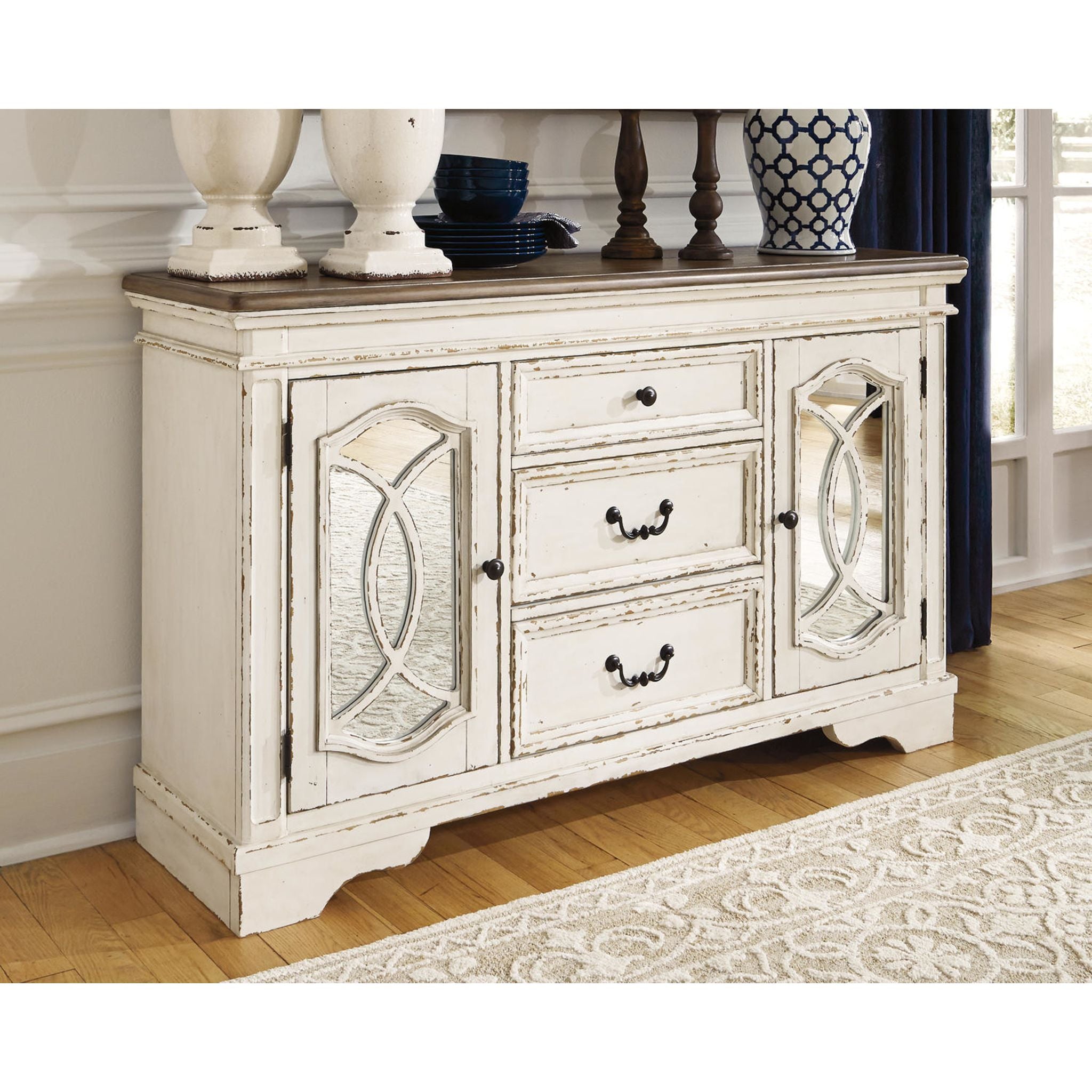 Serveur de salle à manger Realyn - Blanc ébréché - (D743-60)